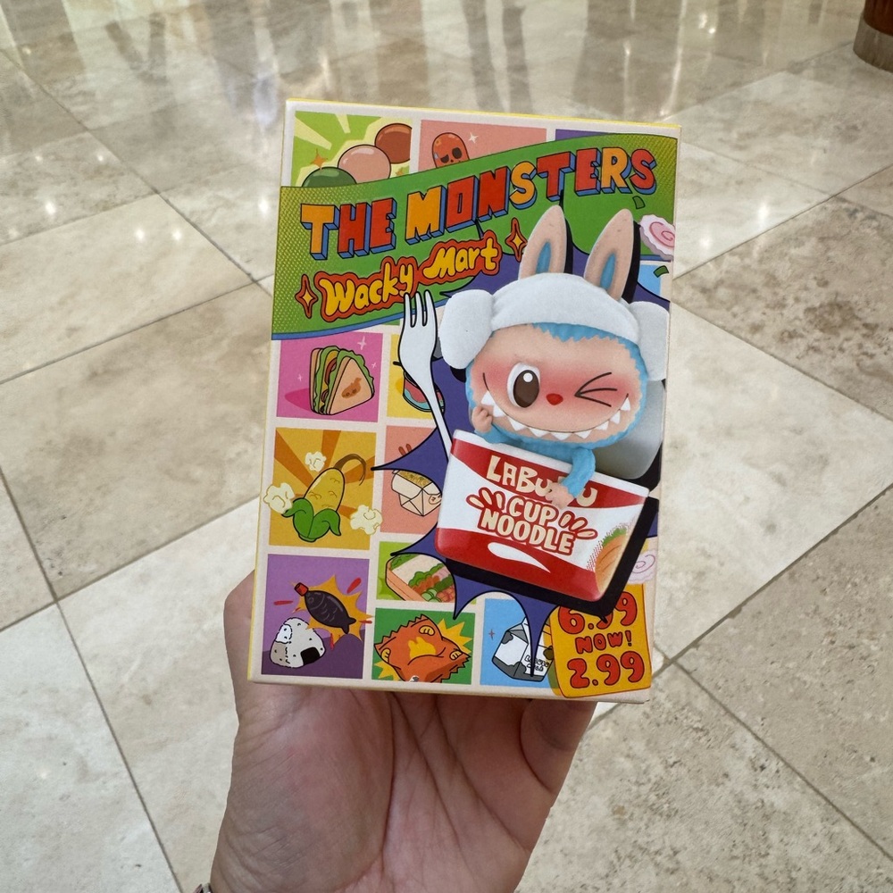 The Monsters Wacky Mart Figure Box